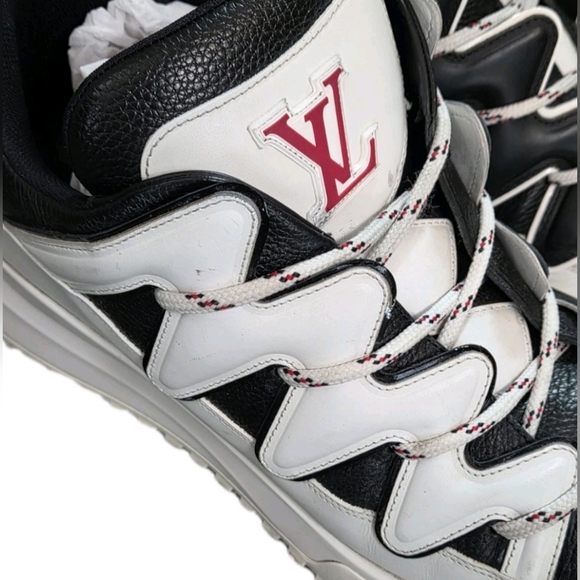 Louis Vuitton White & Black LV Run Away Sneakers - Picture 6 of 16